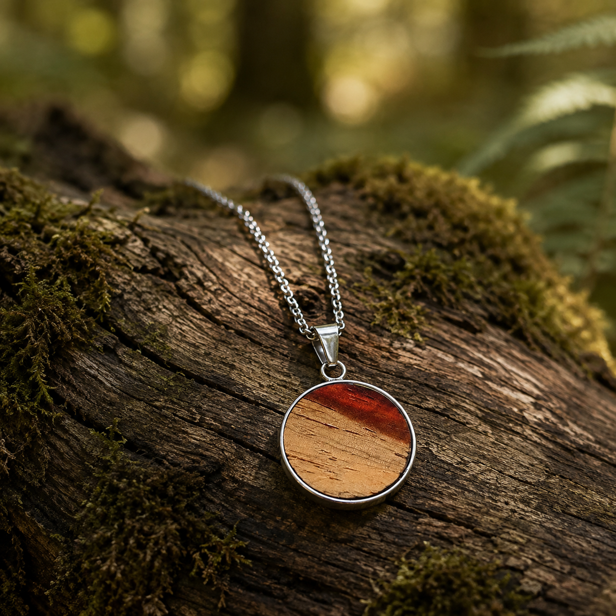Collana in legno di cocobolo