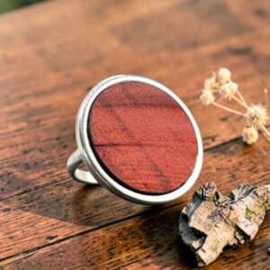 Red wood ring